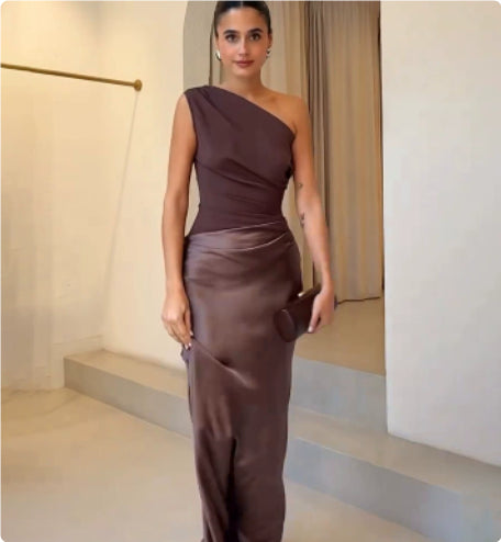 Women’s Elegant One-Shoulder Satin Sheath Gown