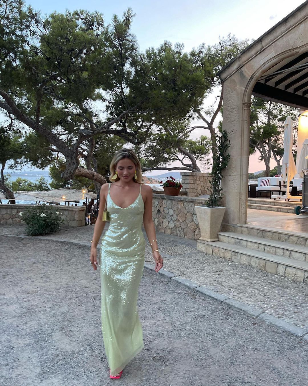 Women’s Sequin Backless Formal Gown